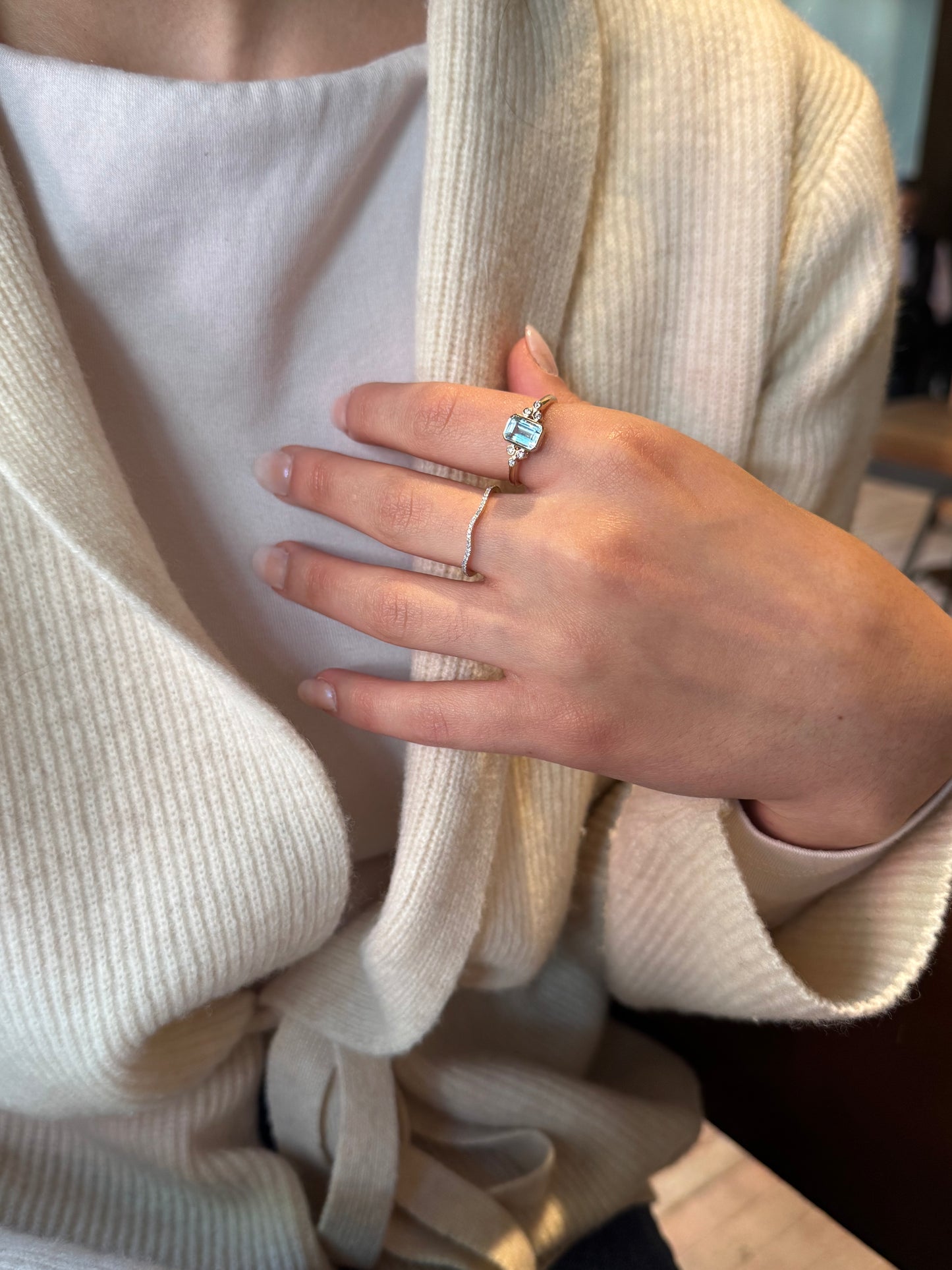 Anillo Aguamarina y Diamante Oro 14k Bisel