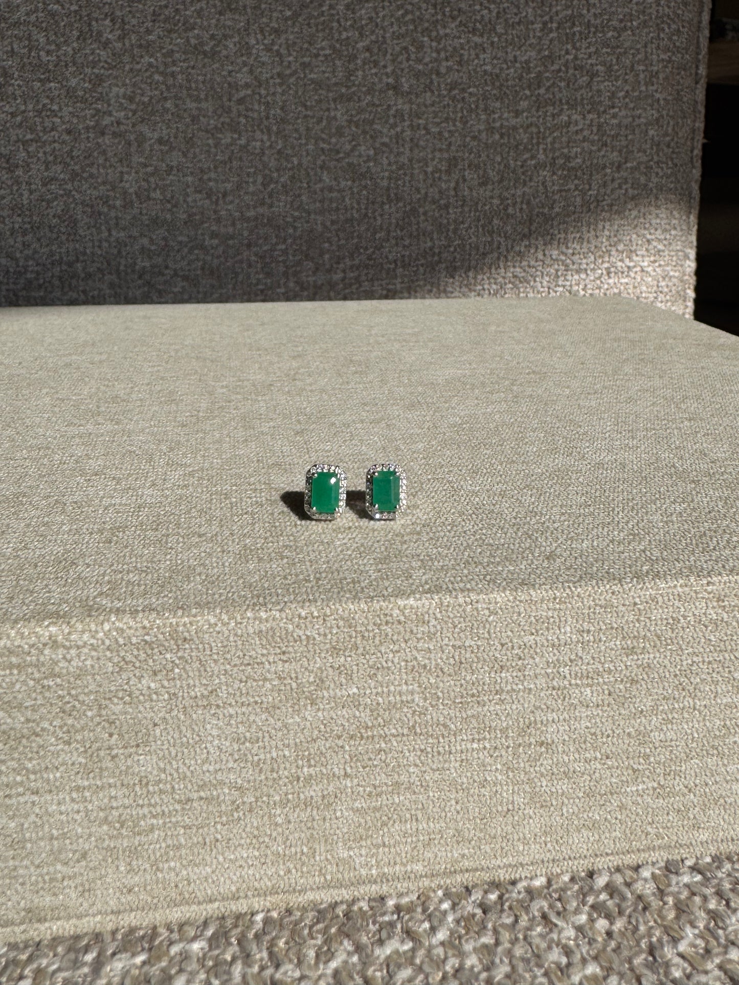 Aretes Esmeralda y Diamantes en Oro 14k
