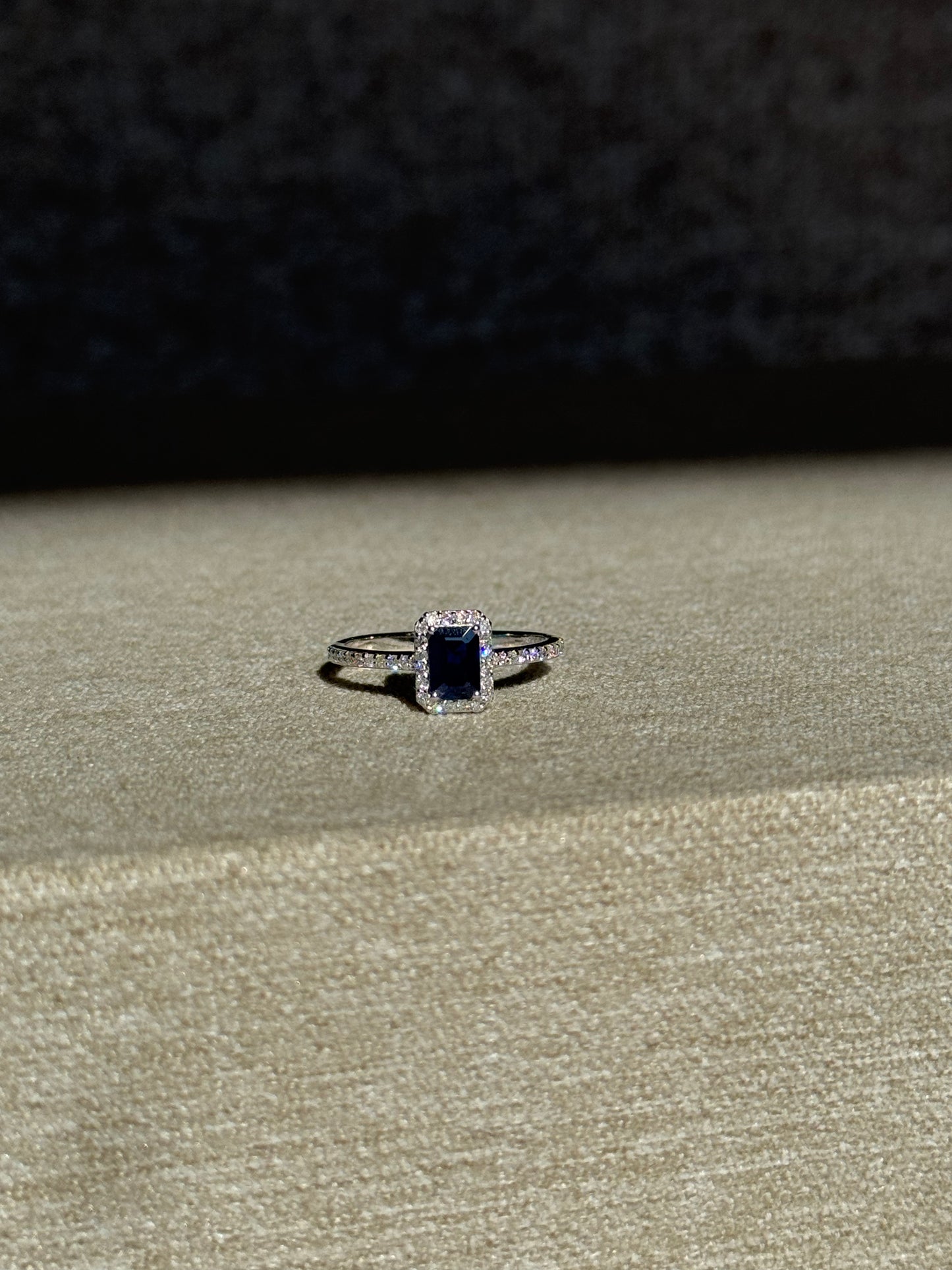 Anillo Zafiro y Halo de Diamante Oro 14k