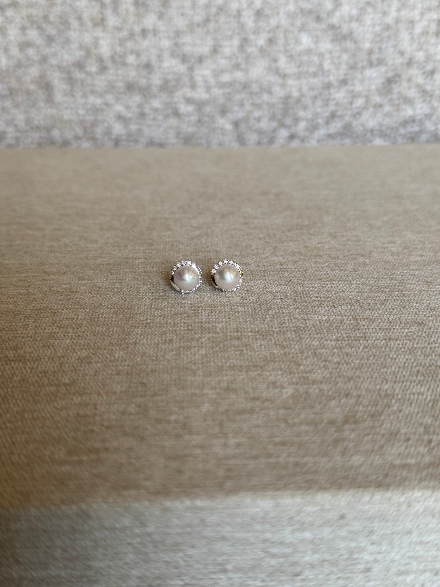 Aretes de Perlas y Diamantes en Oro 18k