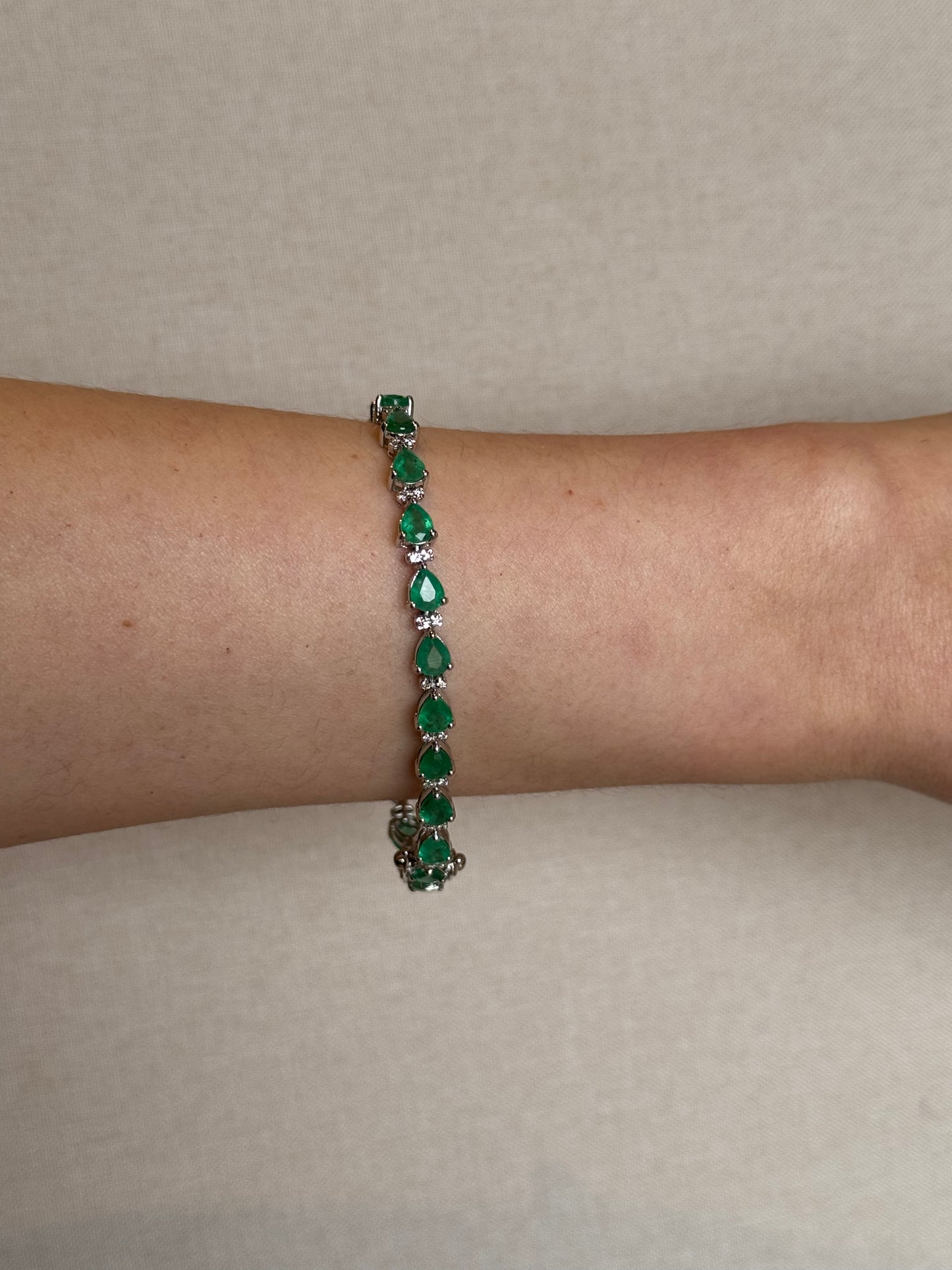 Pulsera de Esmeraldas y diamantes