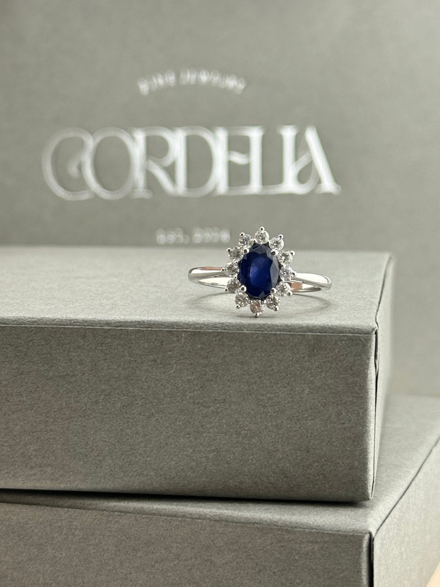 Anillo Lady Di Zafiro y Diamantes