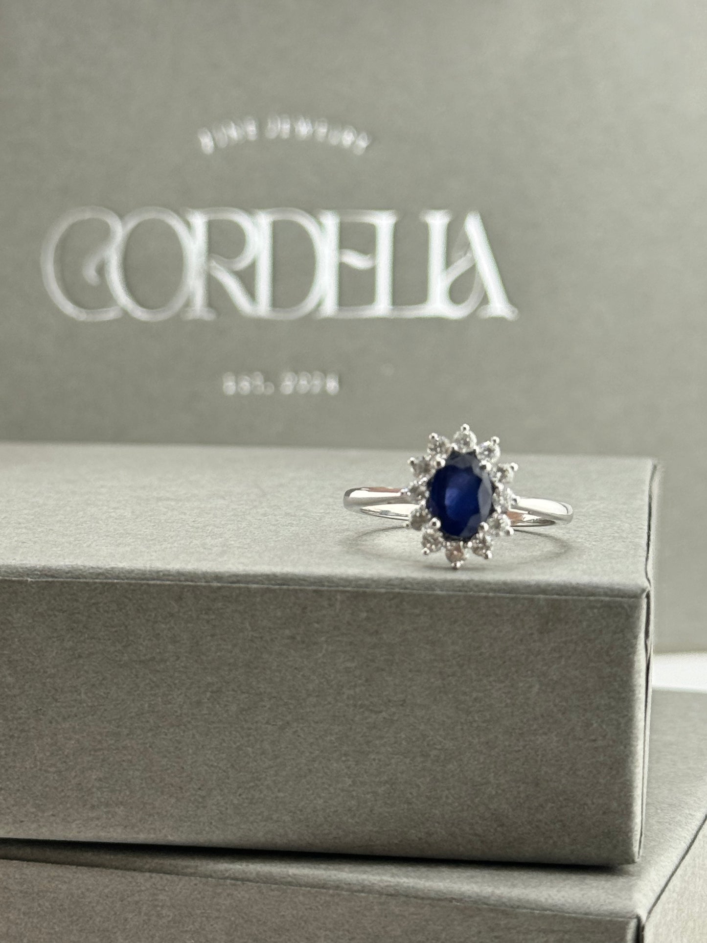 Anillo Lady Di Zafiro y Diamantes