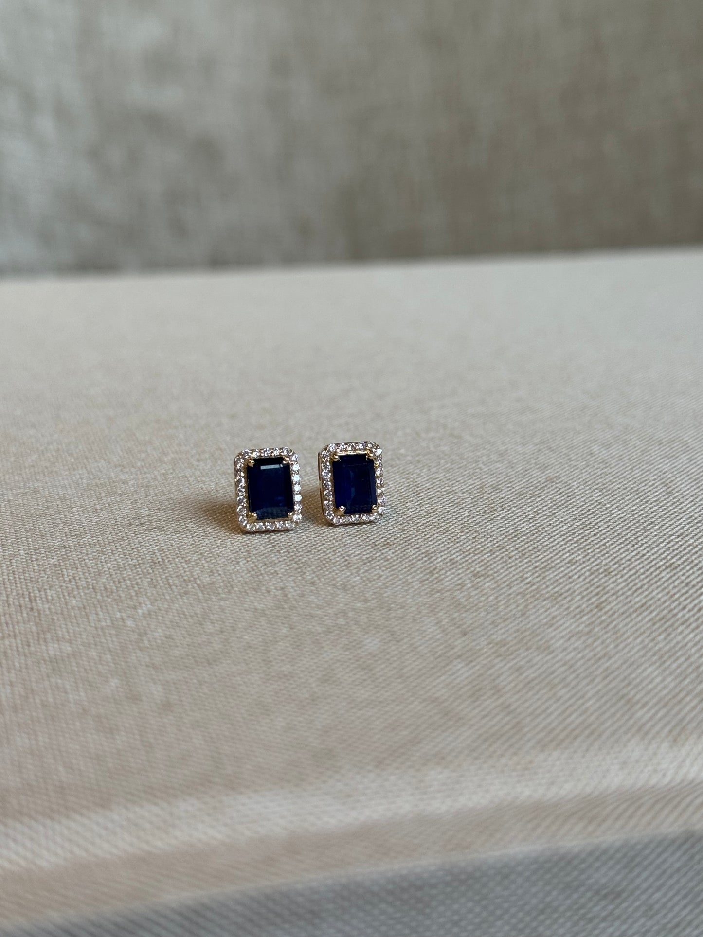 Aretes Zafiro y Diamantes en Oro 14k