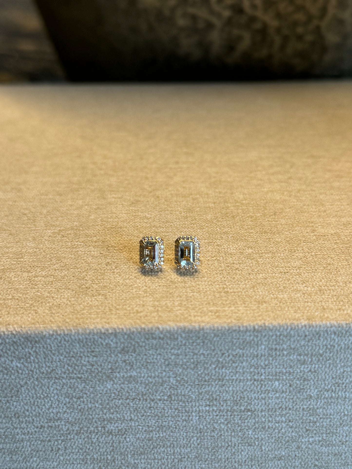 Aretes Aguamarina y Diamantes en Oro 14k