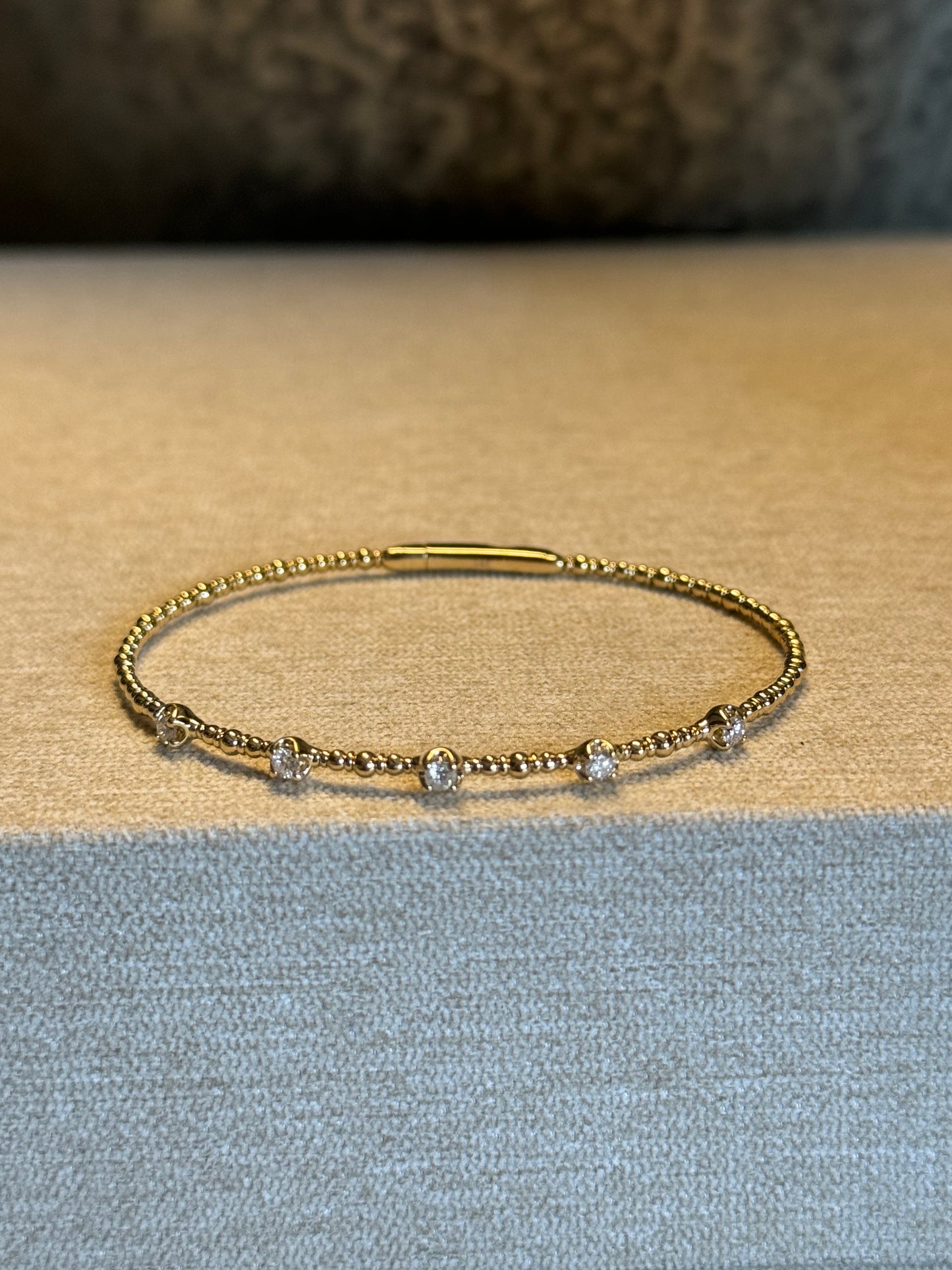 Pulsera Bangle Oro 14k y Diamantes