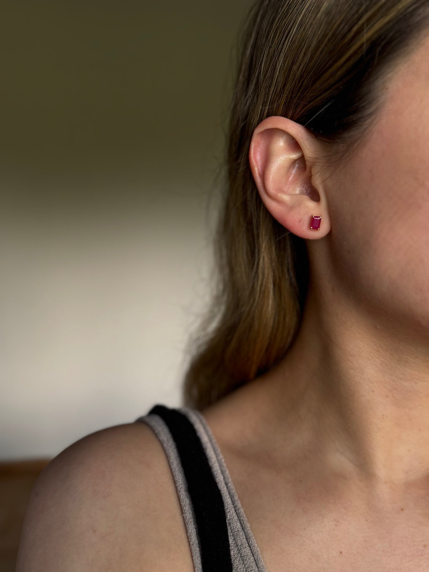 Aretes Rubí en Oro 14k