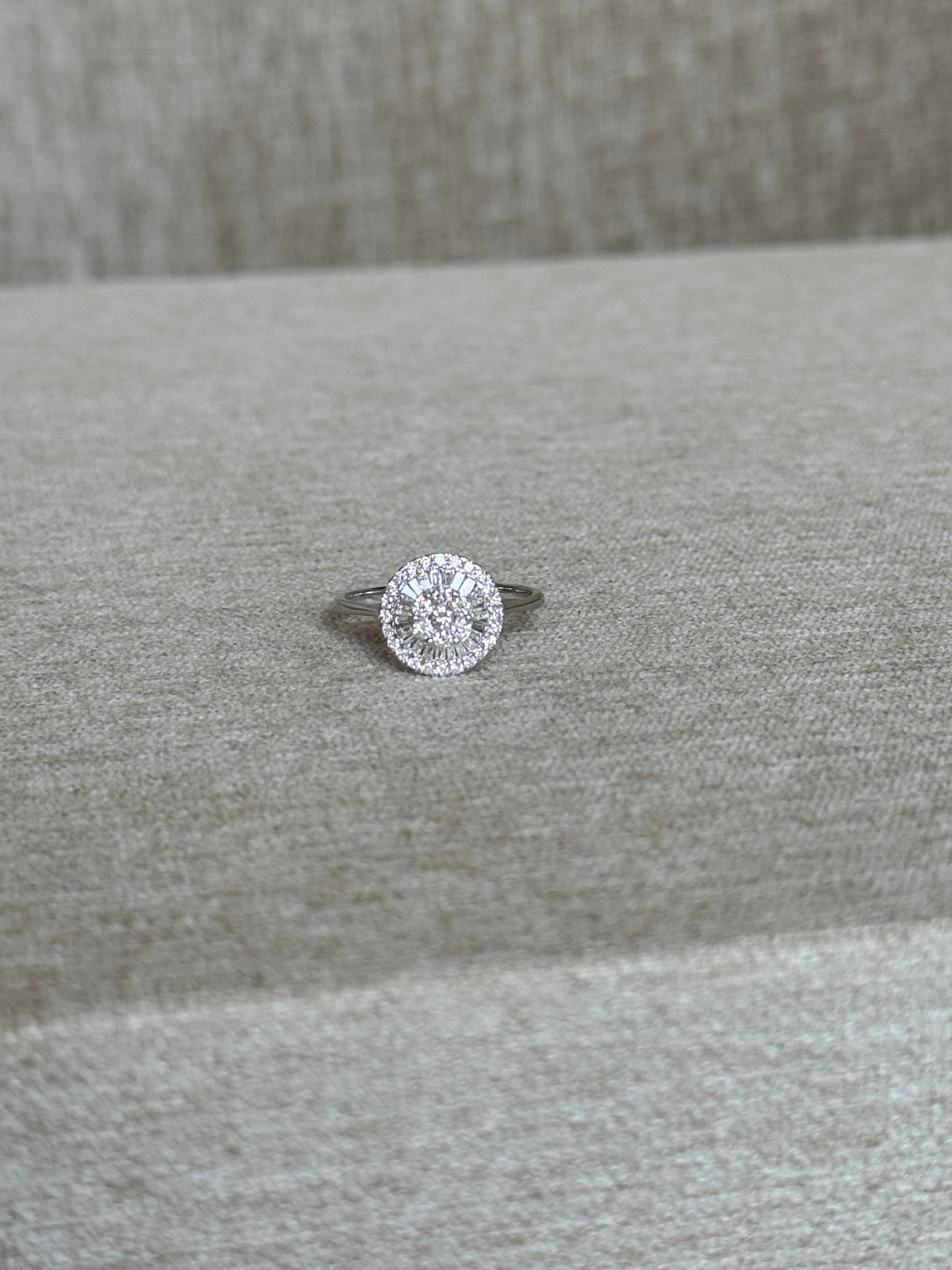 Anillo de Diamantes redondo 18k