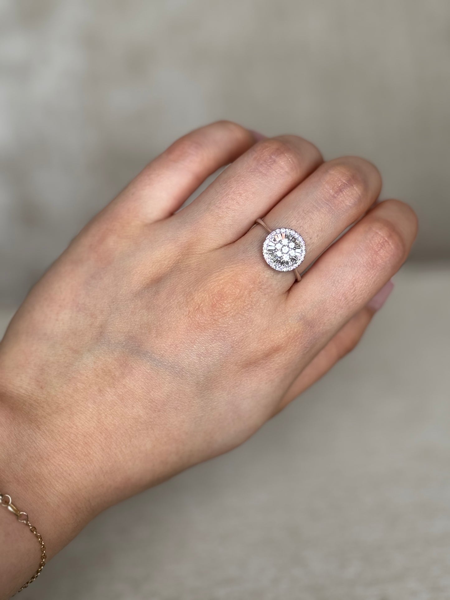 Anillo de Diamantes redondo 18k