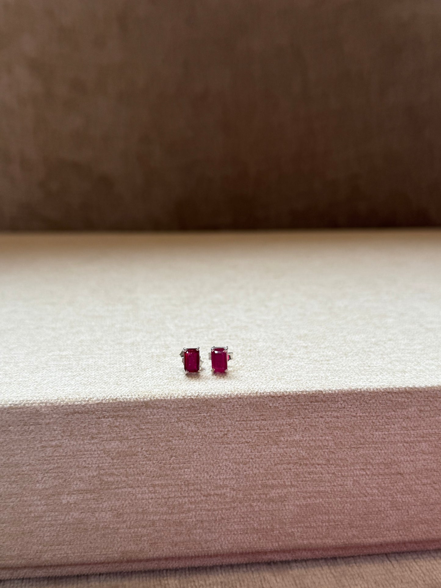 Aretes Rubí en Oro 14k