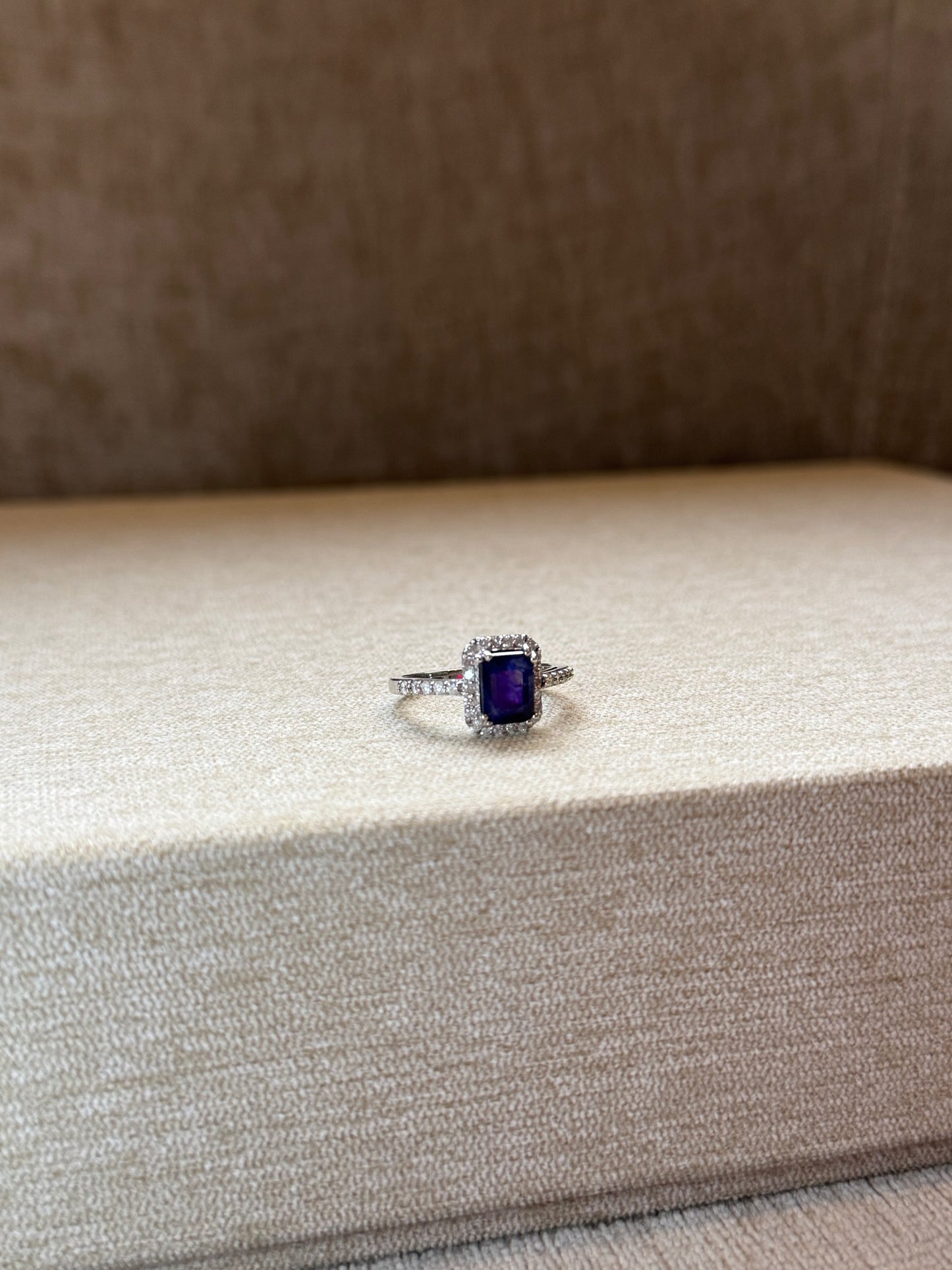 Anillo Zafiro y Halo de Diamante Oro 14k