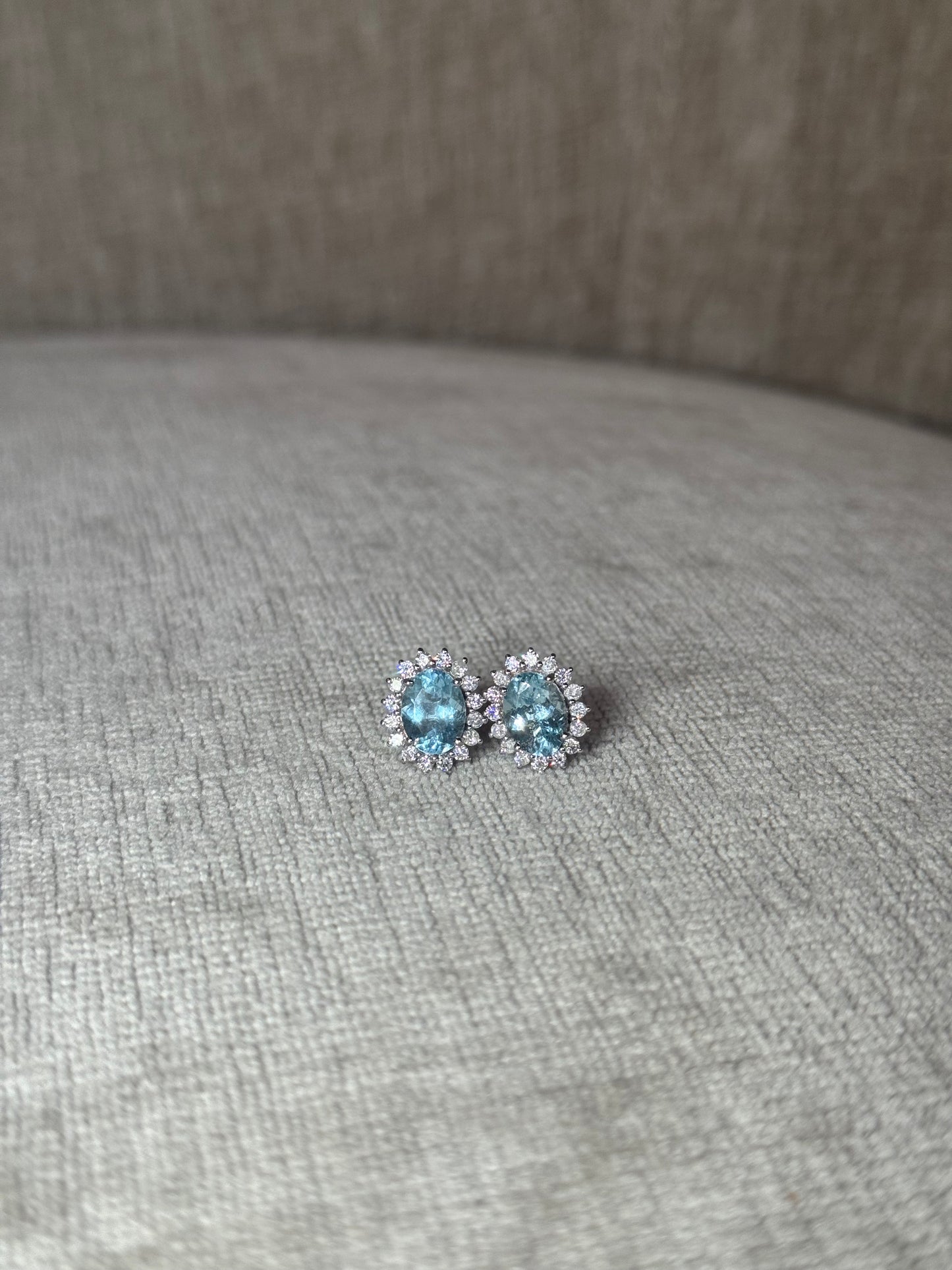 Aretes Lady Di de Aguamarina y Diamantes en Oro 14k