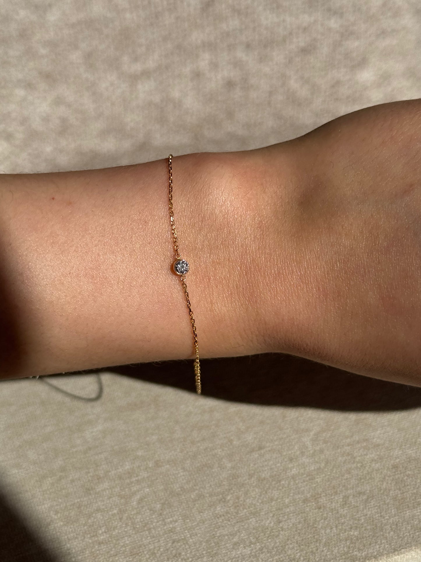 Pulsera con Diamante biselado en oro de 18k