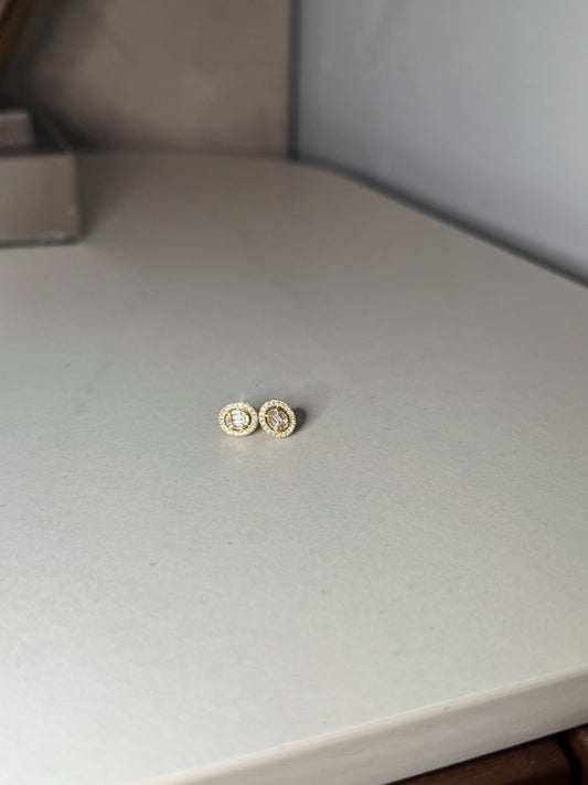 Aretes Oval de Diamantes en Oro 18k