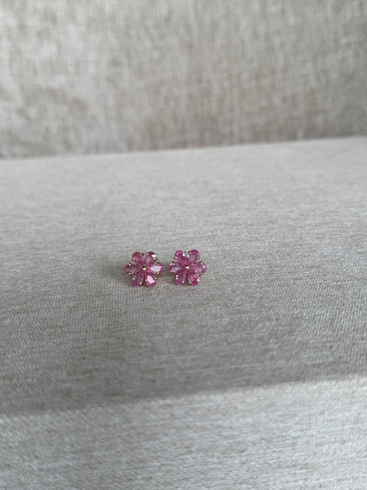 Aretes de Flor en Zafiro Rosa Oro 14k