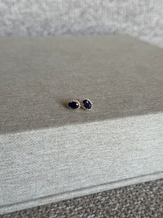 Aretes Oval Zafiro y Diamantes en Oro 14k
